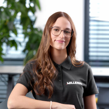 Portraitfotografie Leoni Schopf Vermittlung & Vertriebsinnendienst